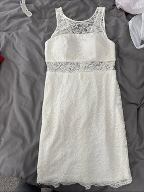 David's Bridal White Lace Sleeveless Bridal Dress